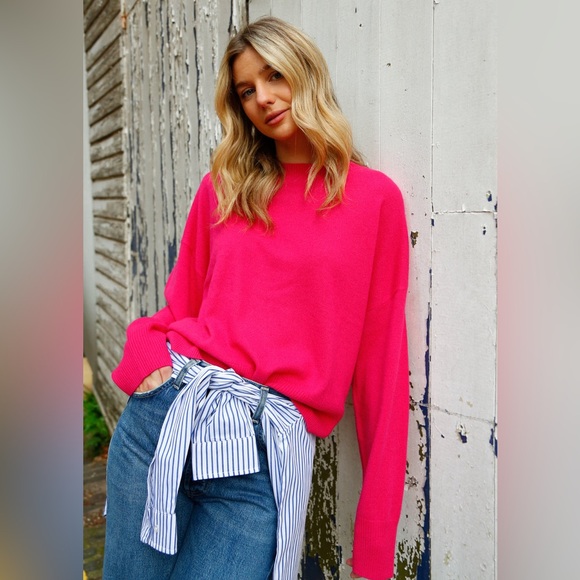 La Ligne Sweaters - NWT La Ligne Featherweight Roll Neck Cashmere Sweater Ruby S